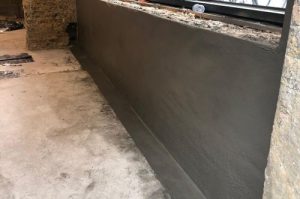 Installation of a waterproof membrane
